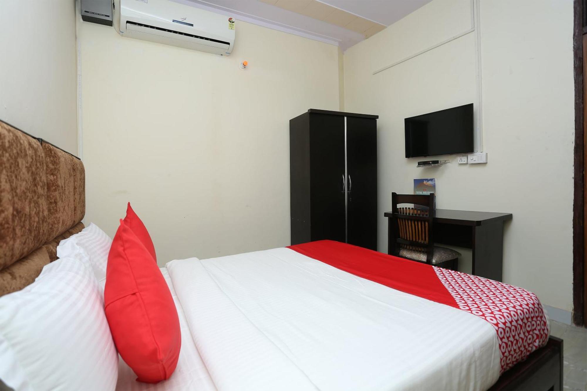 Hotel O Awesome Villa Near Appu Ghar Гургаон Экстерьер фото